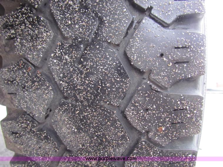 image for item B7084 2003 Ford F250 XL pickup truck