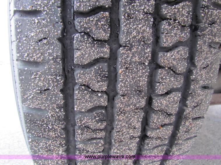 image for item B7085 2001 Dodge Ram 2500 pickup truck