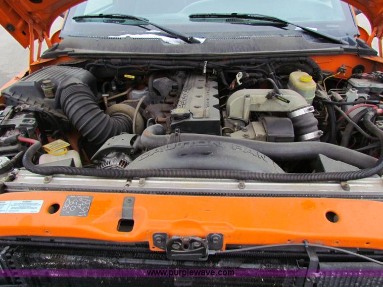 image for item B7086 2001 Dodge Ram 2500 pickup truck
