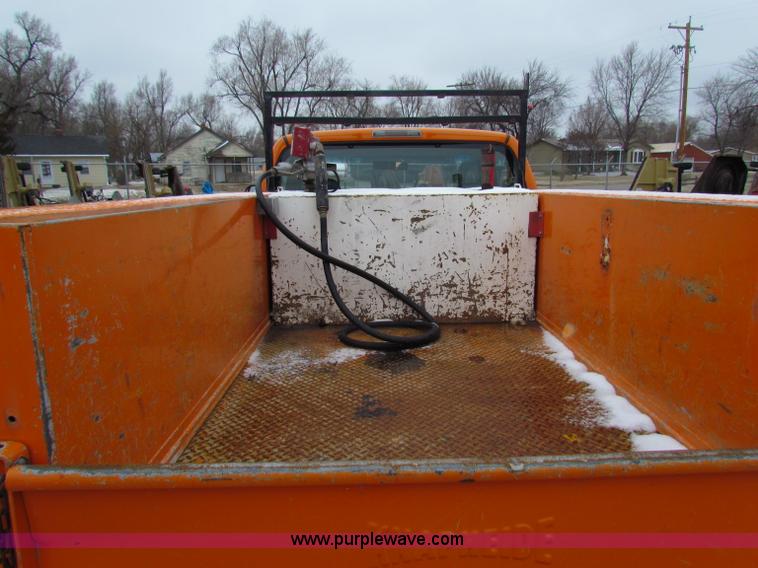 image for item B7086 2001 Dodge Ram 2500 pickup truck