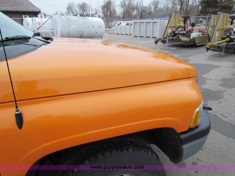 image for item B7086 2001 Dodge Ram 2500 pickup truck