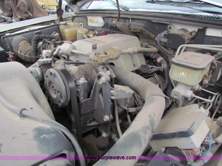 image for item B7087 1996 Chevrolet C3500 crew cab pickup truck