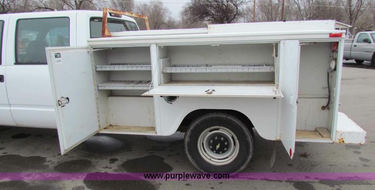 image for item B7087 1996 Chevrolet C3500 crew cab pickup truck