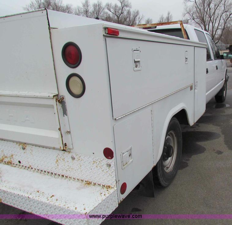 image for item B7087 1996 Chevrolet C3500 crew cab pickup truck