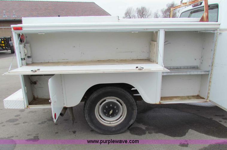 image for item B7087 1996 Chevrolet C3500 crew cab pickup truck