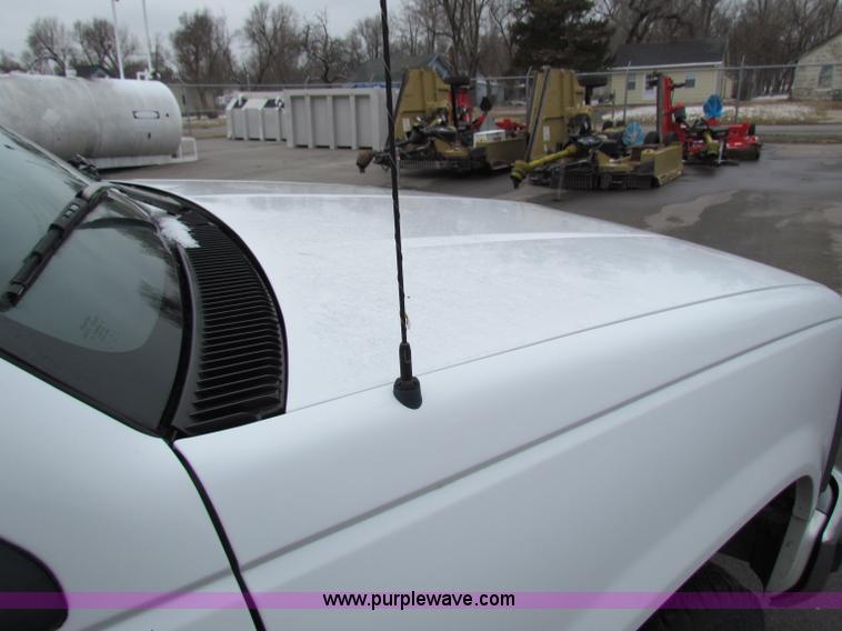 image for item B7087 1996 Chevrolet C3500 crew cab pickup truck