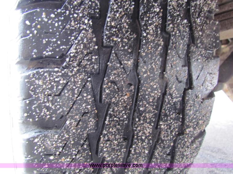 image for item B7087 1996 Chevrolet C3500 crew cab pickup truck