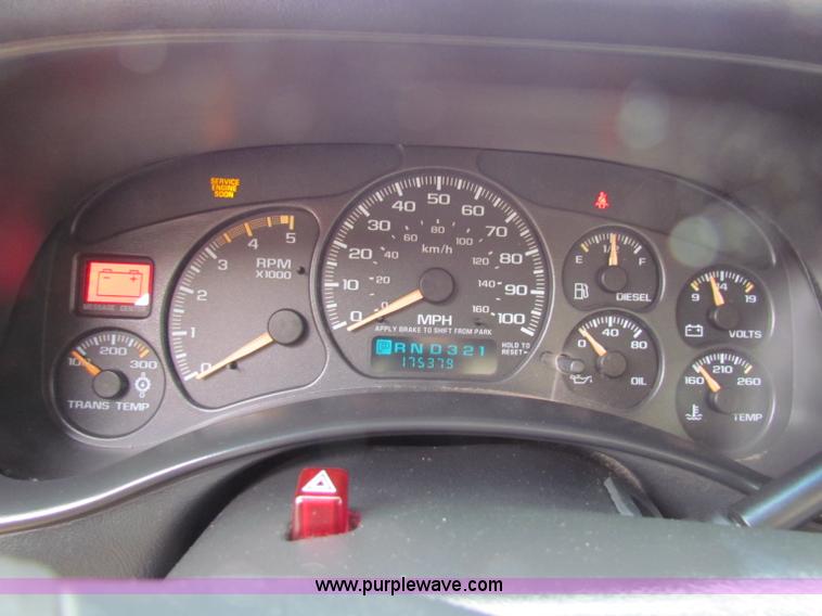 image for item B7088 2002 Chevrolet C2500HD pickup truck