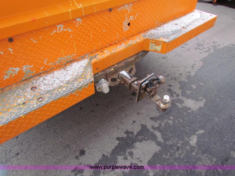 image for item B7088 2002 Chevrolet C2500HD pickup truck