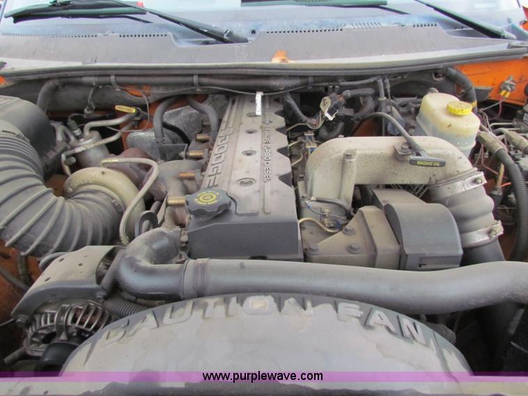 image for item B7091 2001 Dodge Ram 2500HD pickup truck