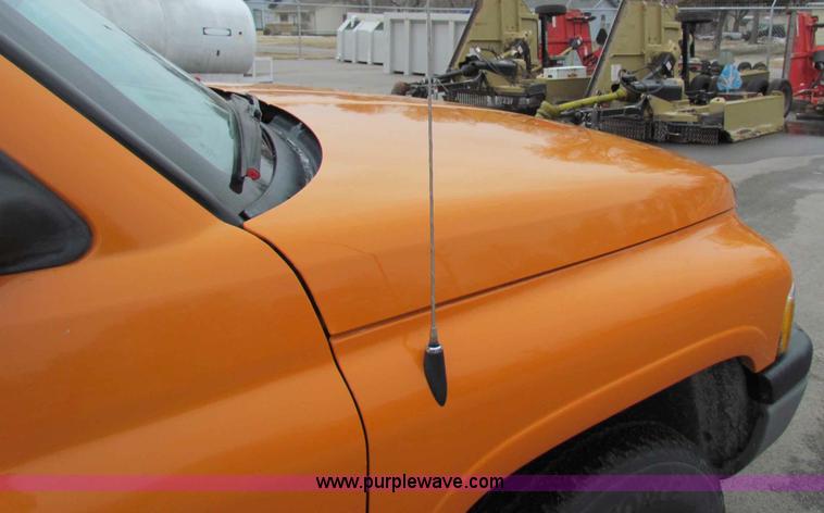 image for item B7091 2001 Dodge Ram 2500HD pickup truck
