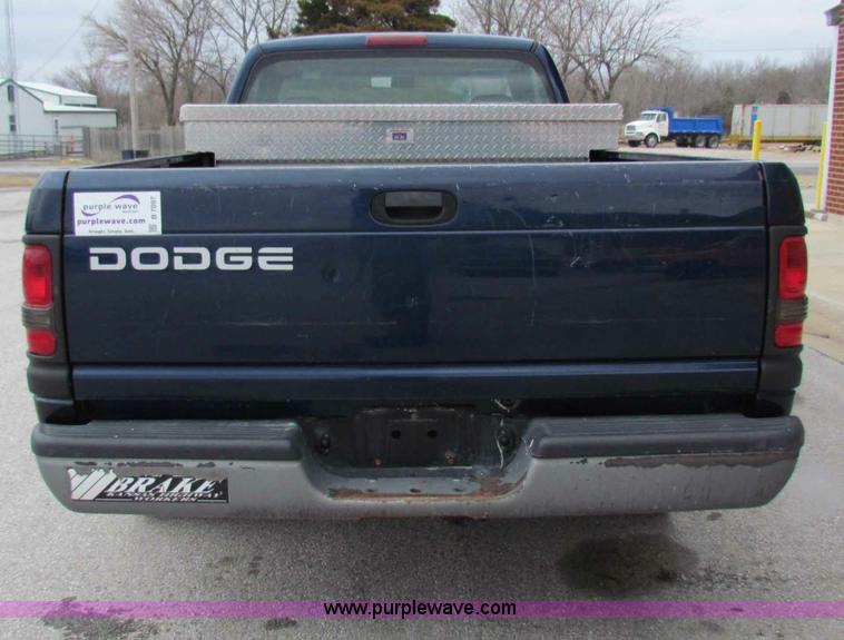 image for item B7097 2001 Dodge Ram 1500 pickup truck