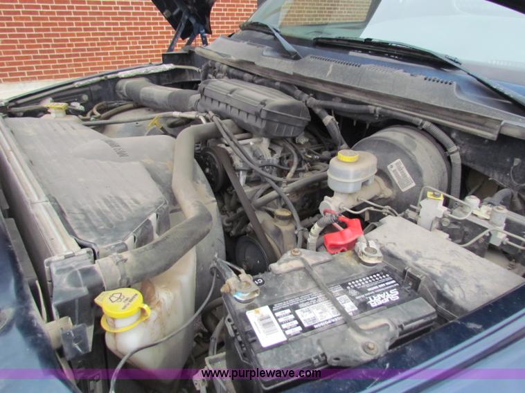 image for item B7097 2001 Dodge Ram 1500 pickup truck