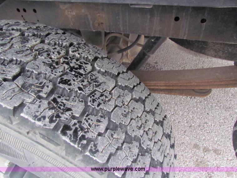 image for item B7097 2001 Dodge Ram 1500 pickup truck