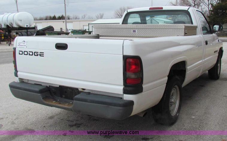 image for item B7098 2001 Dodge Ram 1500 pickup truck