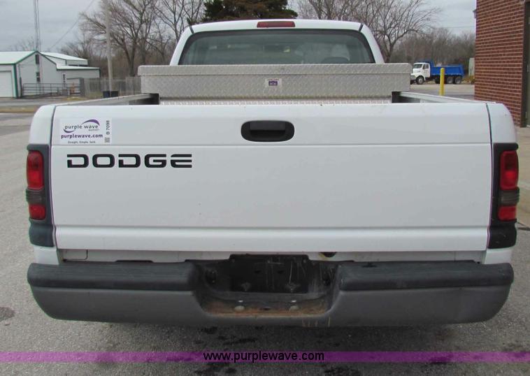 image for item B7098 2001 Dodge Ram 1500 pickup truck