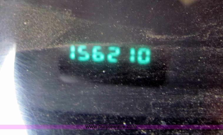 image for item B7098 2001 Dodge Ram 1500 pickup truck