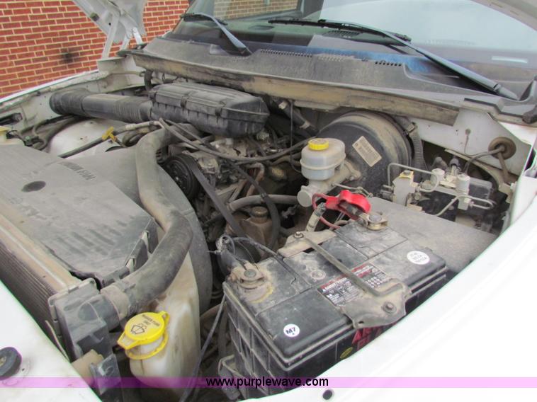 image for item B7098 2001 Dodge Ram 1500 pickup truck