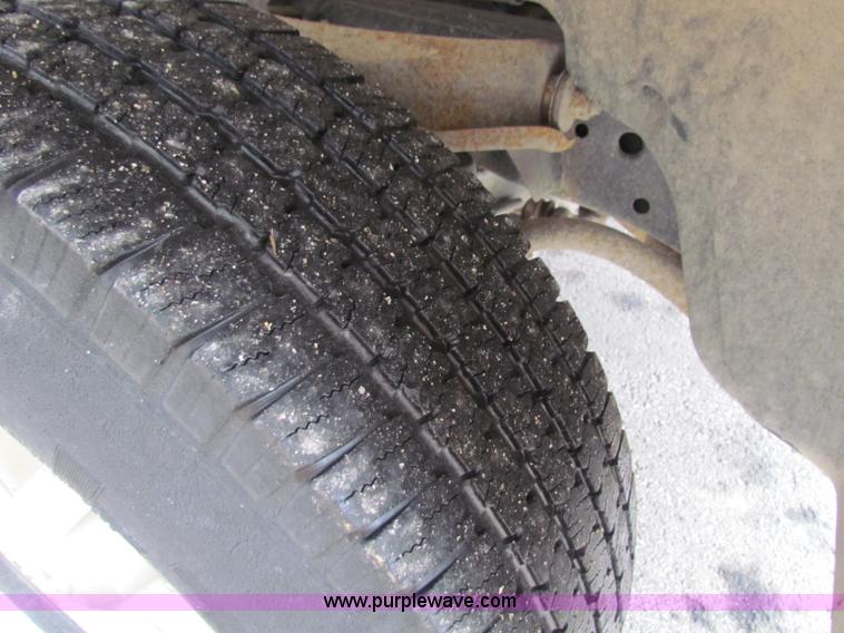 image for item B7098 2001 Dodge Ram 1500 pickup truck