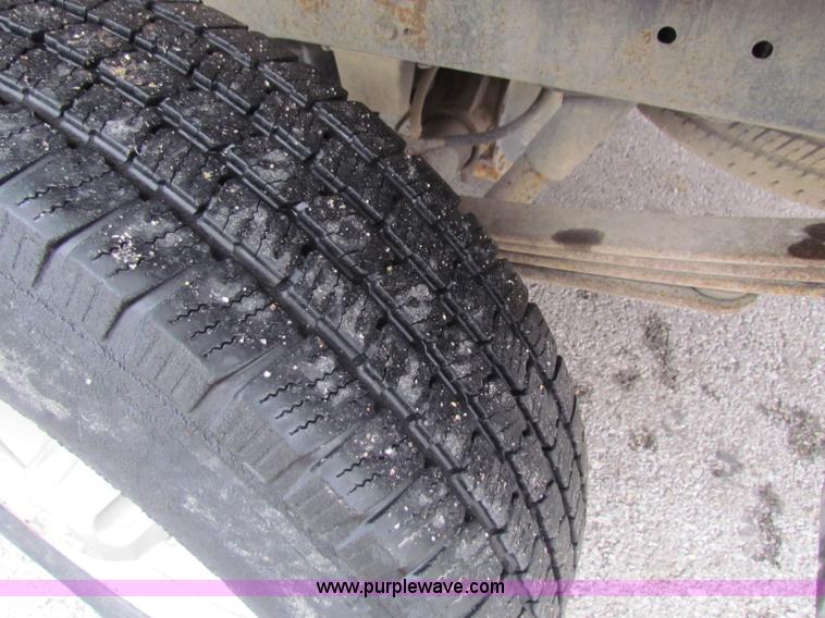 image for item B7098 2001 Dodge Ram 1500 pickup truck