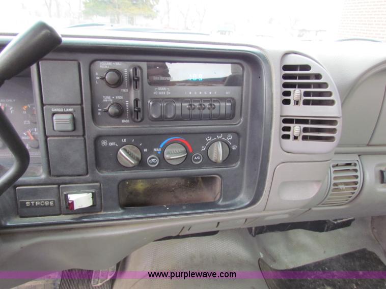 image for item B7099 1998 Chevrolet C2500 pickup truck