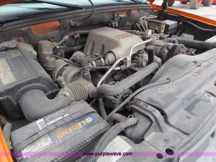 image for item B7099 1998 Chevrolet C2500 pickup truck