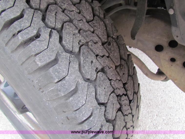 image for item B7099 1998 Chevrolet C2500 pickup truck