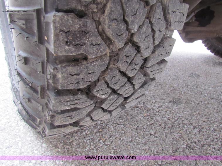 image for item B7099 1998 Chevrolet C2500 pickup truck