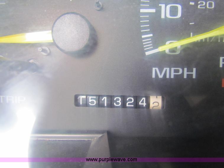 image for item B7101 1997 Chevrolet C1500 pickup truck