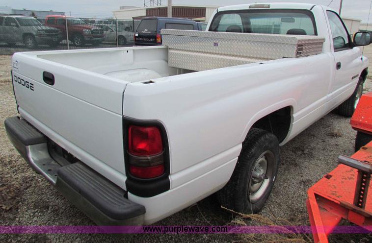 image for item B7102 2001 Dodge Ram 1500 pickup truck