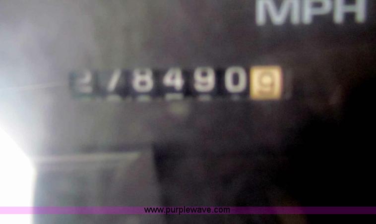 image for item B7106 1999 Chevrolet C2500 pickup truck