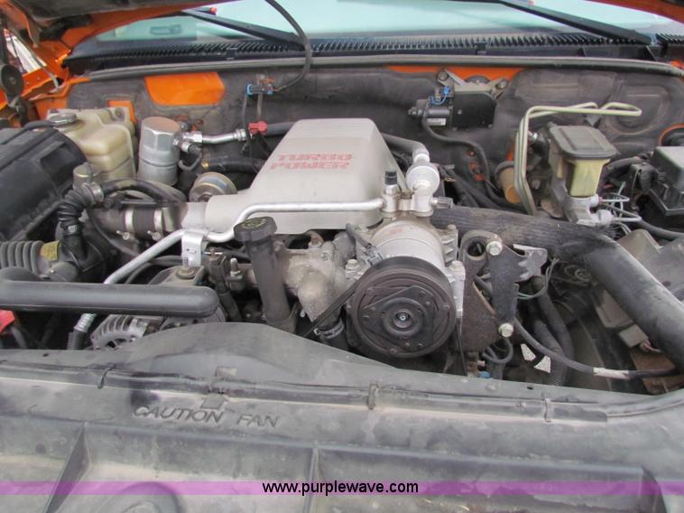 image for item B7106 1999 Chevrolet C2500 pickup truck