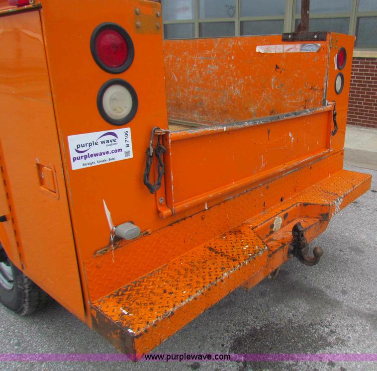 image for item B7106 1999 Chevrolet C2500 pickup truck