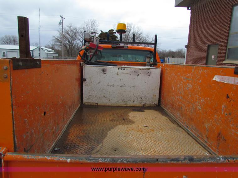 image for item B7106 1999 Chevrolet C2500 pickup truck