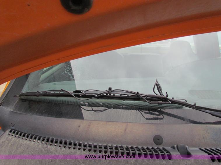 image for item B7107 2001 Dodge Ram 2500 pickup truck