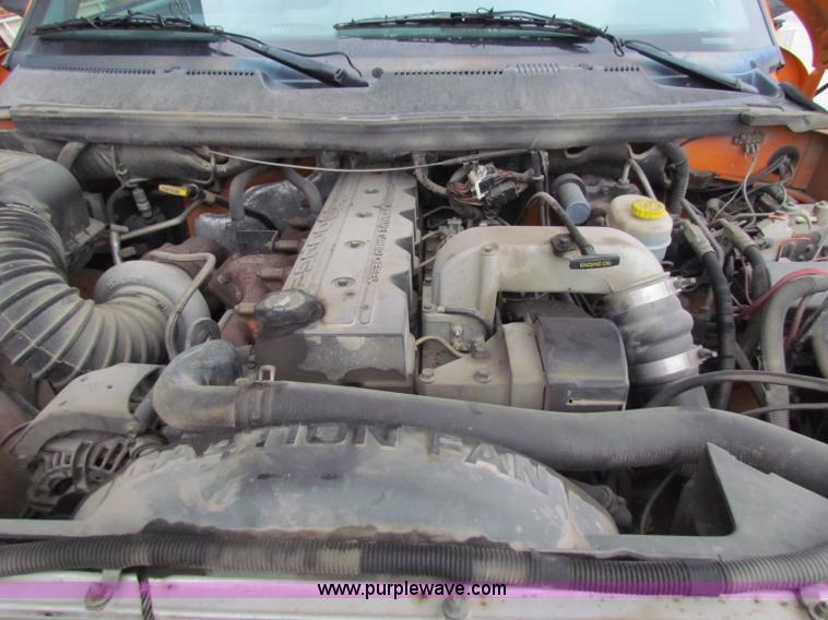 image for item B7107 2001 Dodge Ram 2500 pickup truck
