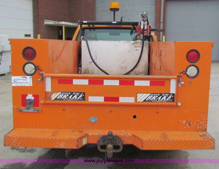 image for item B7108 2001 Dodge Ram 2500 pickup truck
