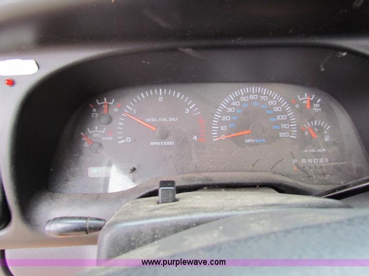 image for item B7108 2001 Dodge Ram 2500 pickup truck