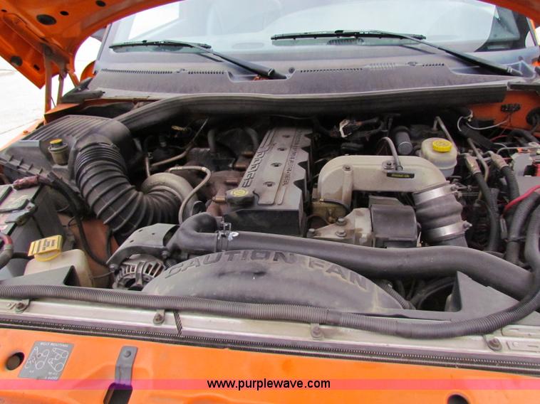 image for item B7108 2001 Dodge Ram 2500 pickup truck