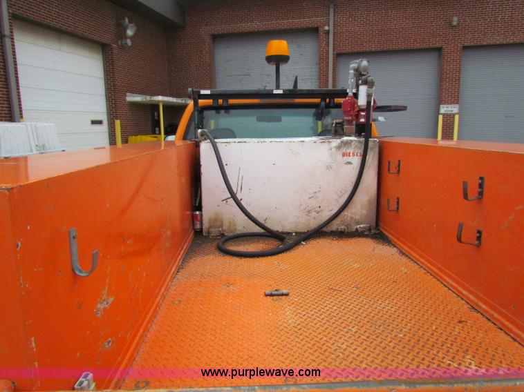 image for item B7108 2001 Dodge Ram 2500 pickup truck