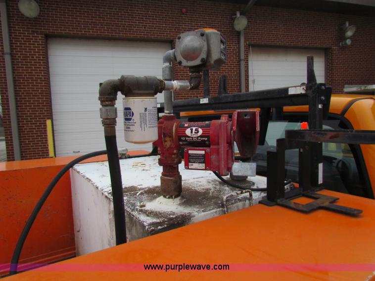 image for item B7108 2001 Dodge Ram 2500 pickup truck