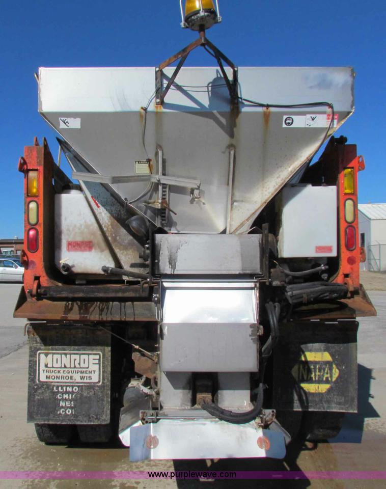 image for item B7111 1999 International 4900 dump truck