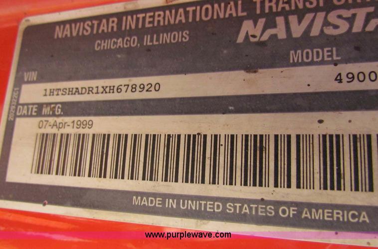 image for item B7111 1999 International 4900 dump truck