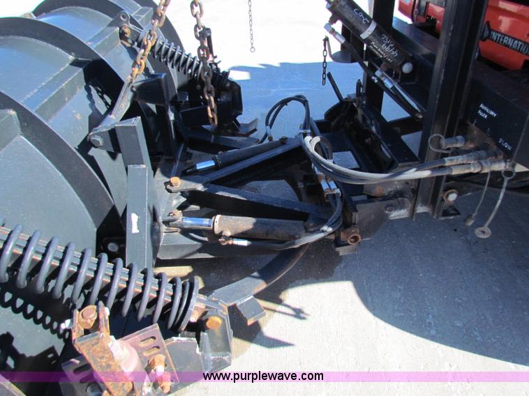 image for item B7111 1999 International 4900 dump truck