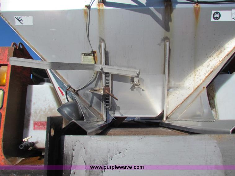 image for item B7111 1999 International 4900 dump truck