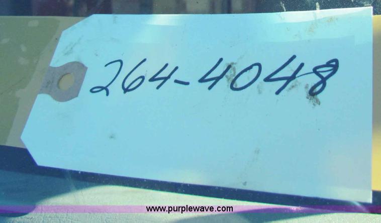 image for item B7111 1999 International 4900 dump truck