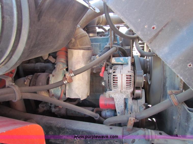 image for item B7112 1999 International 4900 dump truck