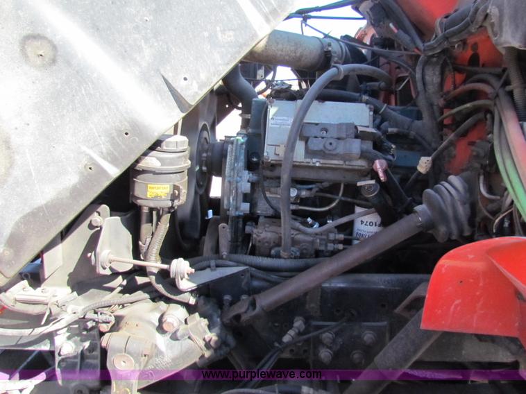 image for item B7112 1999 International 4900 dump truck