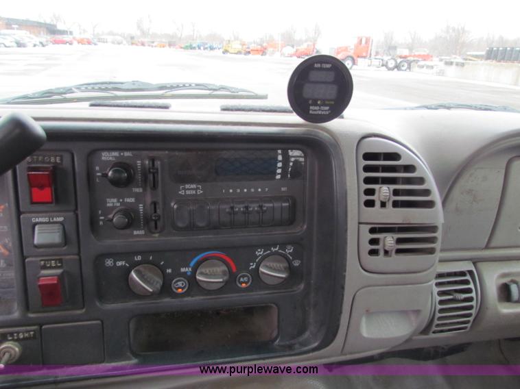 image for item B7113 1998 Chevrolet C2500 pickup truck