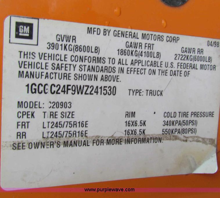 image for item B7113 1998 Chevrolet C2500 pickup truck